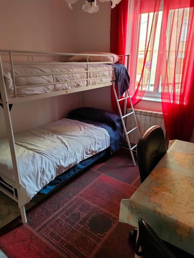 Habitacion Privada, Luminosa Y Bien Comunicada Madrid Eksteriør billede